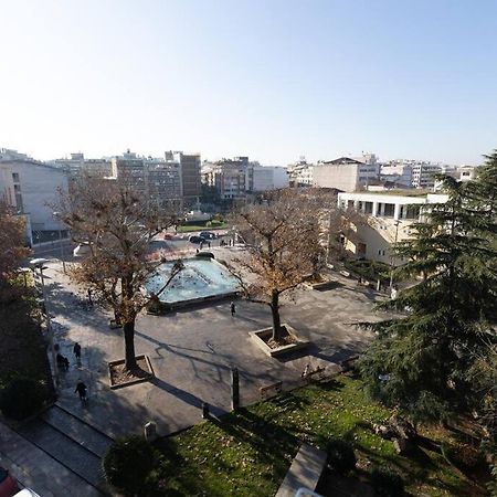 Λάρισα Διαμέρισμα Με Θέα Πλατεία Στο Κέντρο Της Πόλης Apartamento Exterior foto